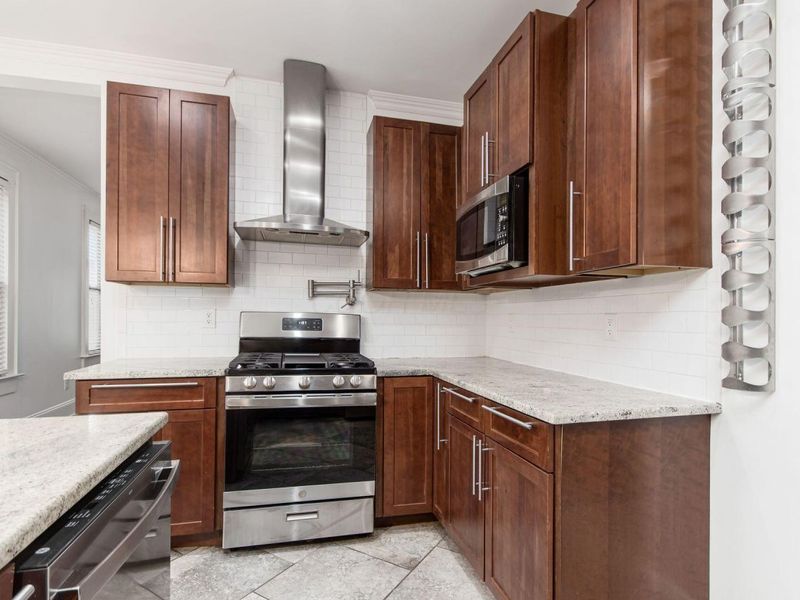 106 E Gates Street, Columbus, OH 43206 Photo 16