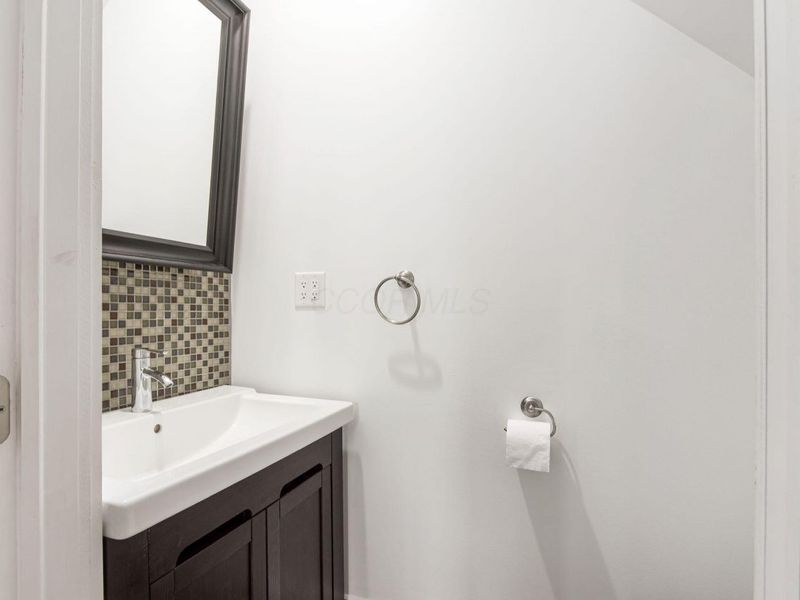 106 E Gates Street, Columbus, OH 43206 Photo 17