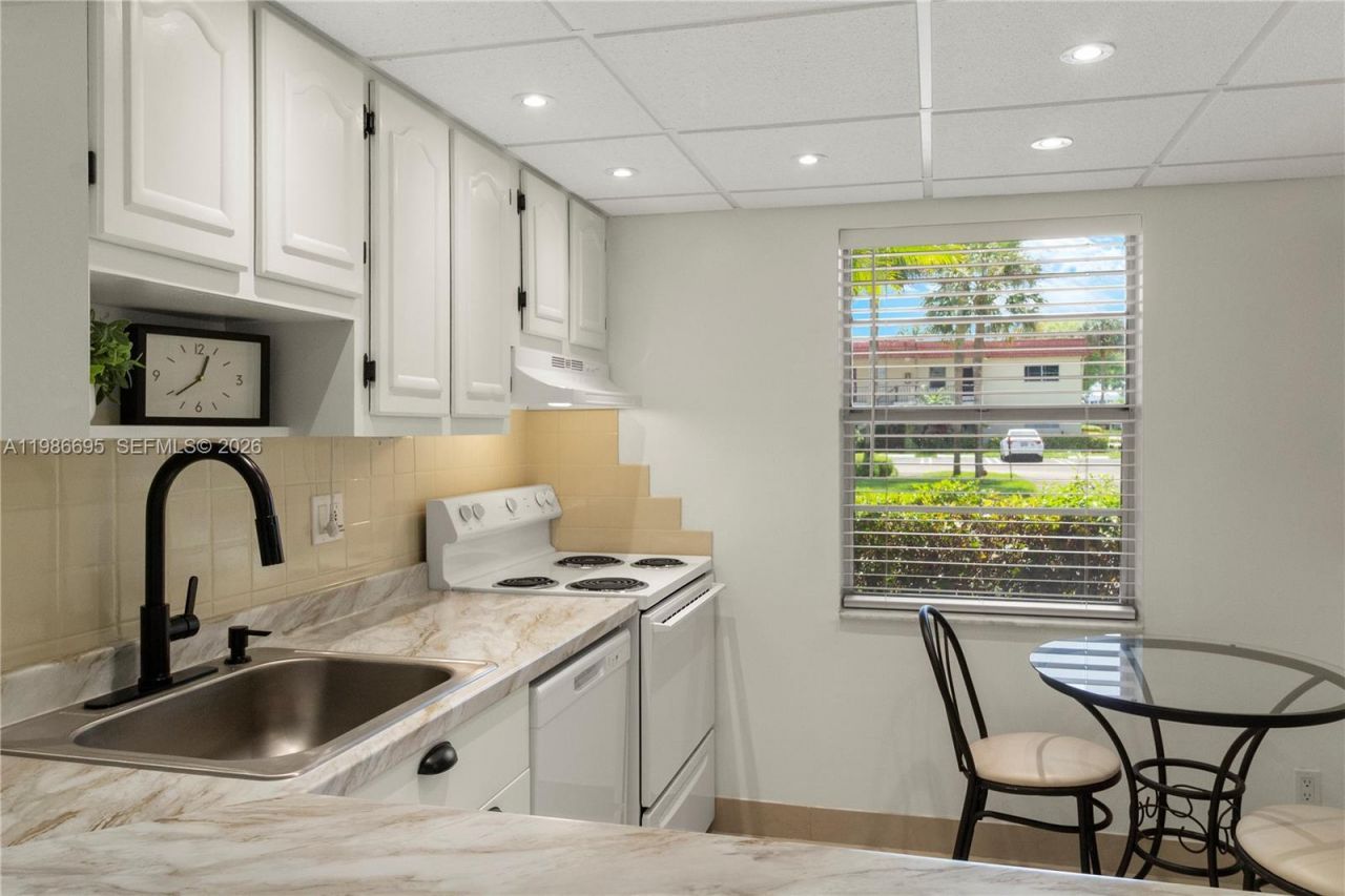 3 Abbey Ln , Unit 101, Delray Beach, FL 33446 Photo