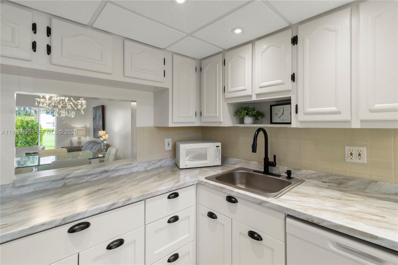 3 Abbey Ln , Unit 101, Delray Beach, FL 33446 Photo