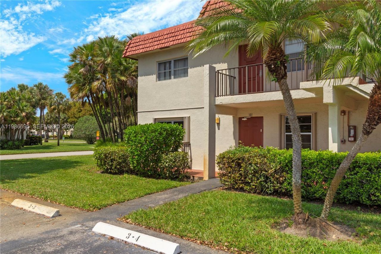 3 Abbey Ln , Unit 101, Delray Beach, FL 33446 Photo
