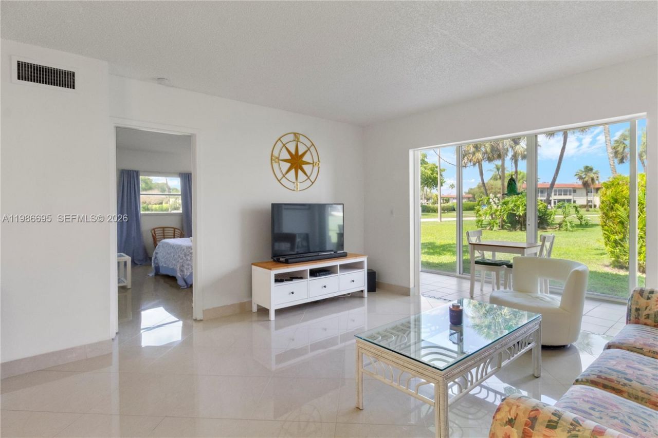 3 Abbey Ln , Unit 101, Delray Beach, FL 33446 Photo