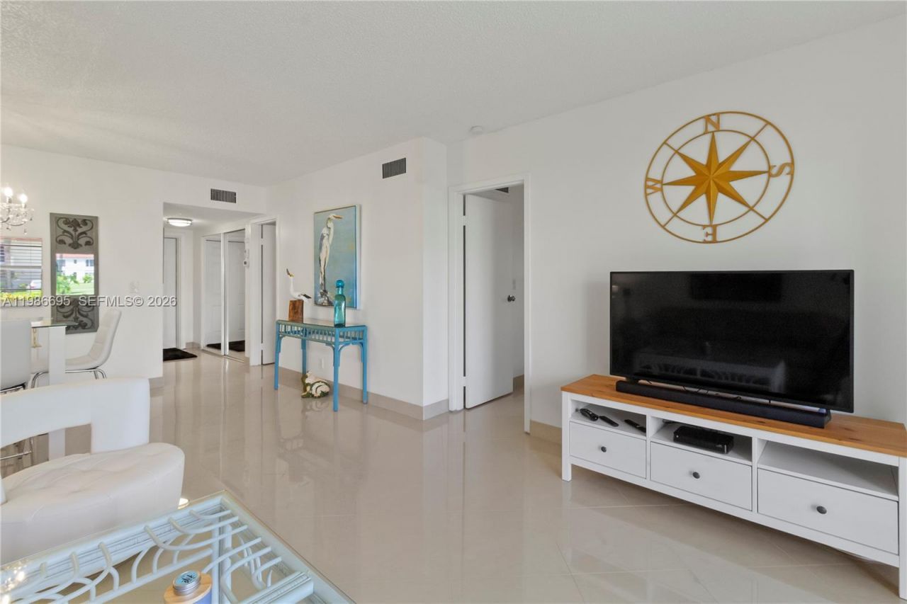 3 Abbey Ln , Unit 101, Delray Beach, FL 33446 Photo