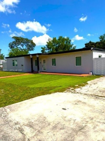 15825 E Bunche Park Dr , Miami Gardens, FL 33054 Photo