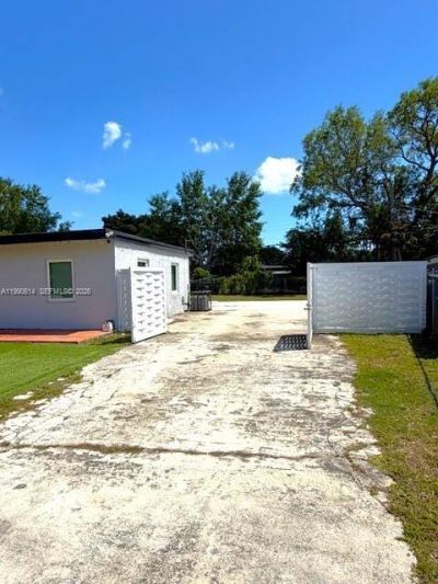 15825 E Bunche Park Dr , Miami Gardens, FL 33054 Photo