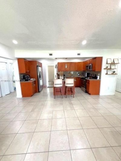 15825 E Bunche Park Dr , Miami Gardens, FL 33054 Photo