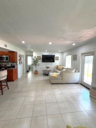 15825 E Bunche Park Dr , Miami Gardens, FL 33054 Photo