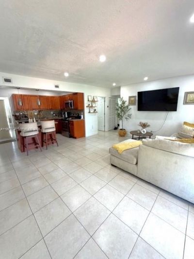 15825 E Bunche Park Dr , Miami Gardens, FL 33054 Photo