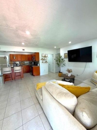 15825 E Bunche Park Dr , Miami Gardens, FL 33054 Photo