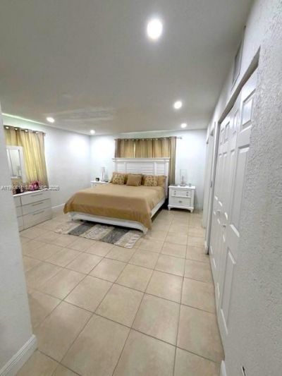 15825 E Bunche Park Dr , Miami Gardens, FL 33054 Photo