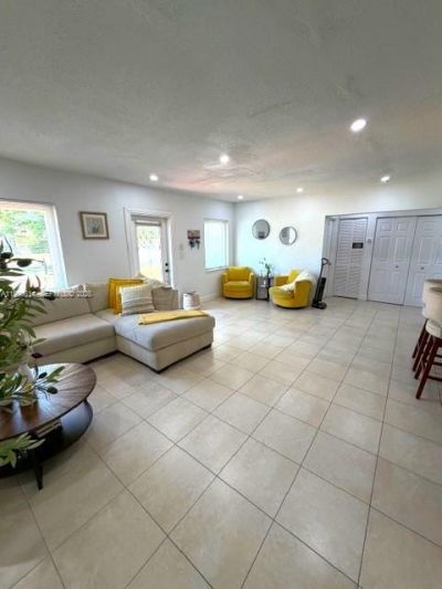 15825 E Bunche Park Dr , Miami Gardens, FL 33054 Photo