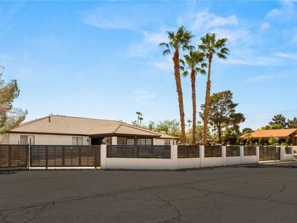 2840 Duneville Street , Las Vegas, NV 89146