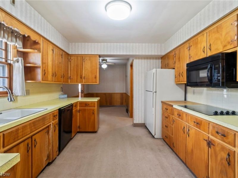 296 Moreland Drive, Canfield, OH 44406 Photo 10