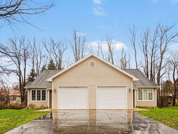 6065 Fairgrove Street, Kalamazoo, MI 49009