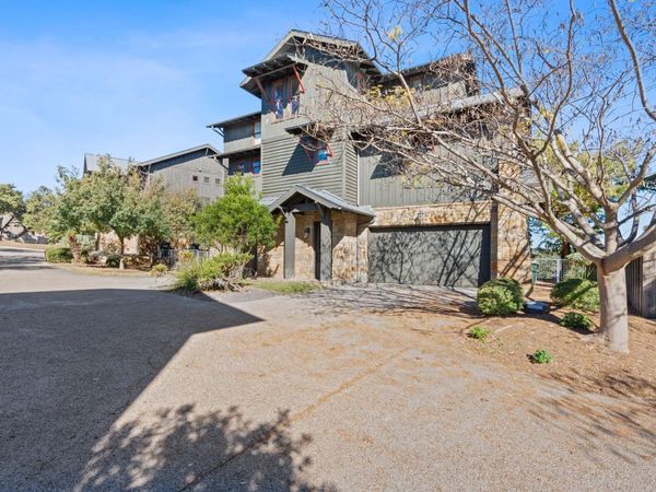 2208 Seabiscuit CV, Unit 133, Spicewood, TX 78669