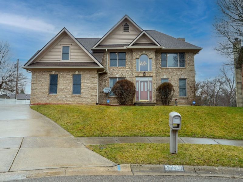 2442 Greystone Lane, Springfield, OH 45503 Photo 1