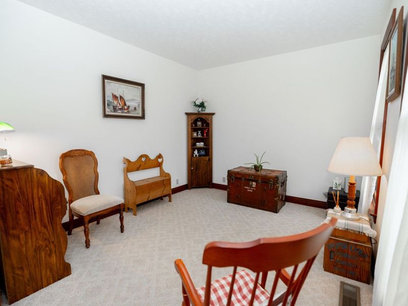 2442 Greystone Lane, Springfield, OH 45503 Photo 11