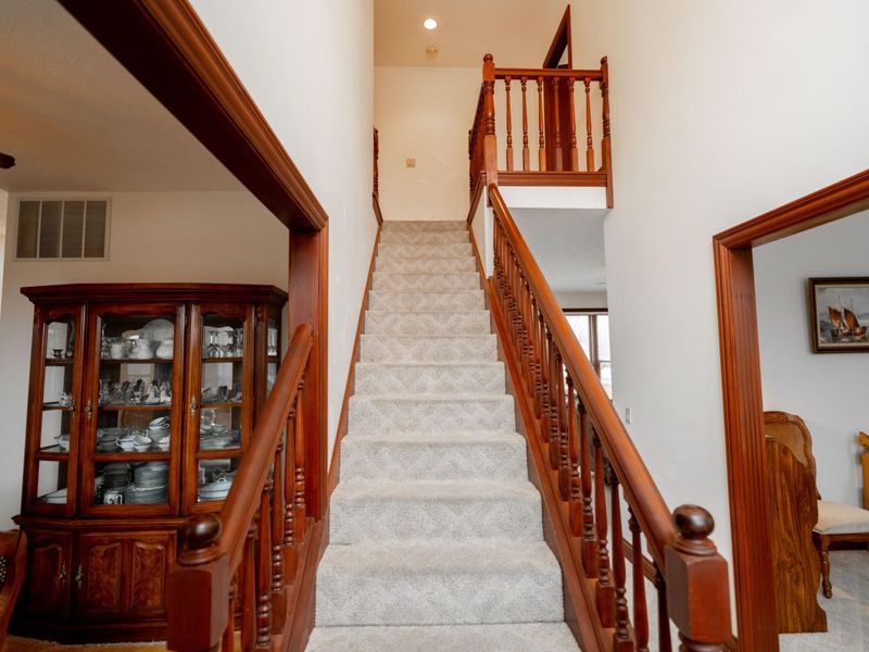 2442 Greystone Lane, Springfield, OH 45503 Photo 6