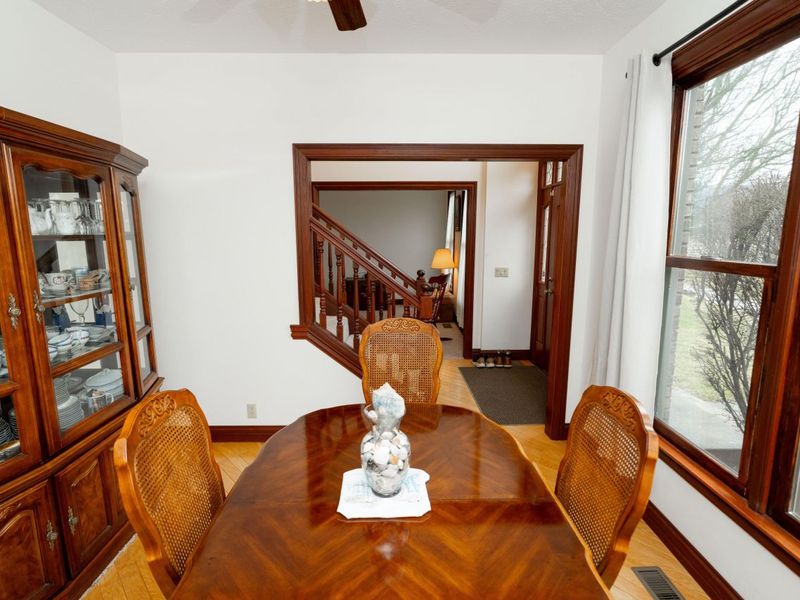 2442 Greystone Lane, Springfield, OH 45503 Photo 9