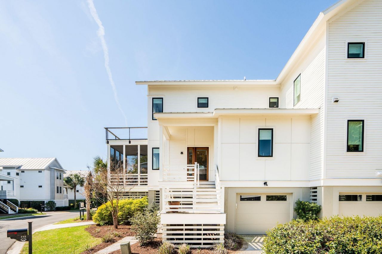 772 Gate Post Drive Photo 11