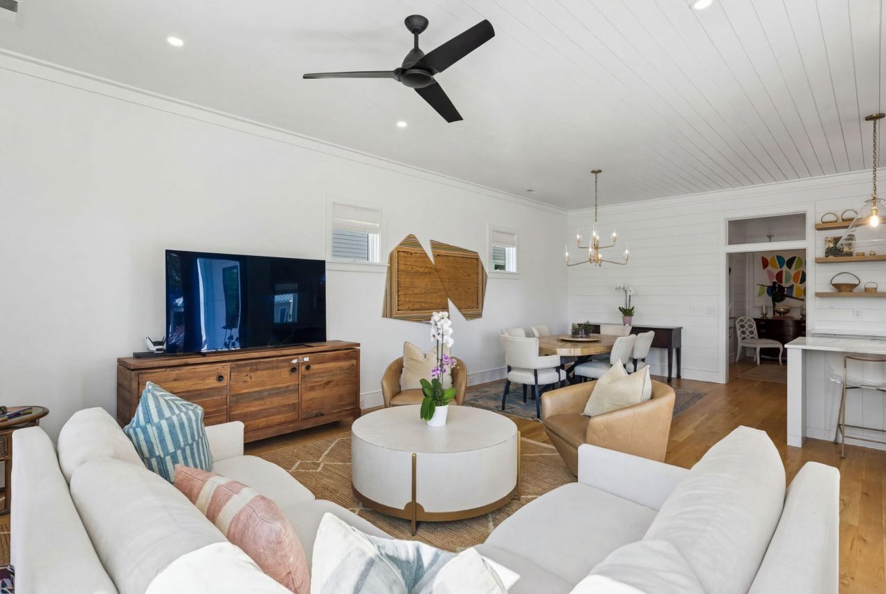 772 Gate Post Drive Photo 17