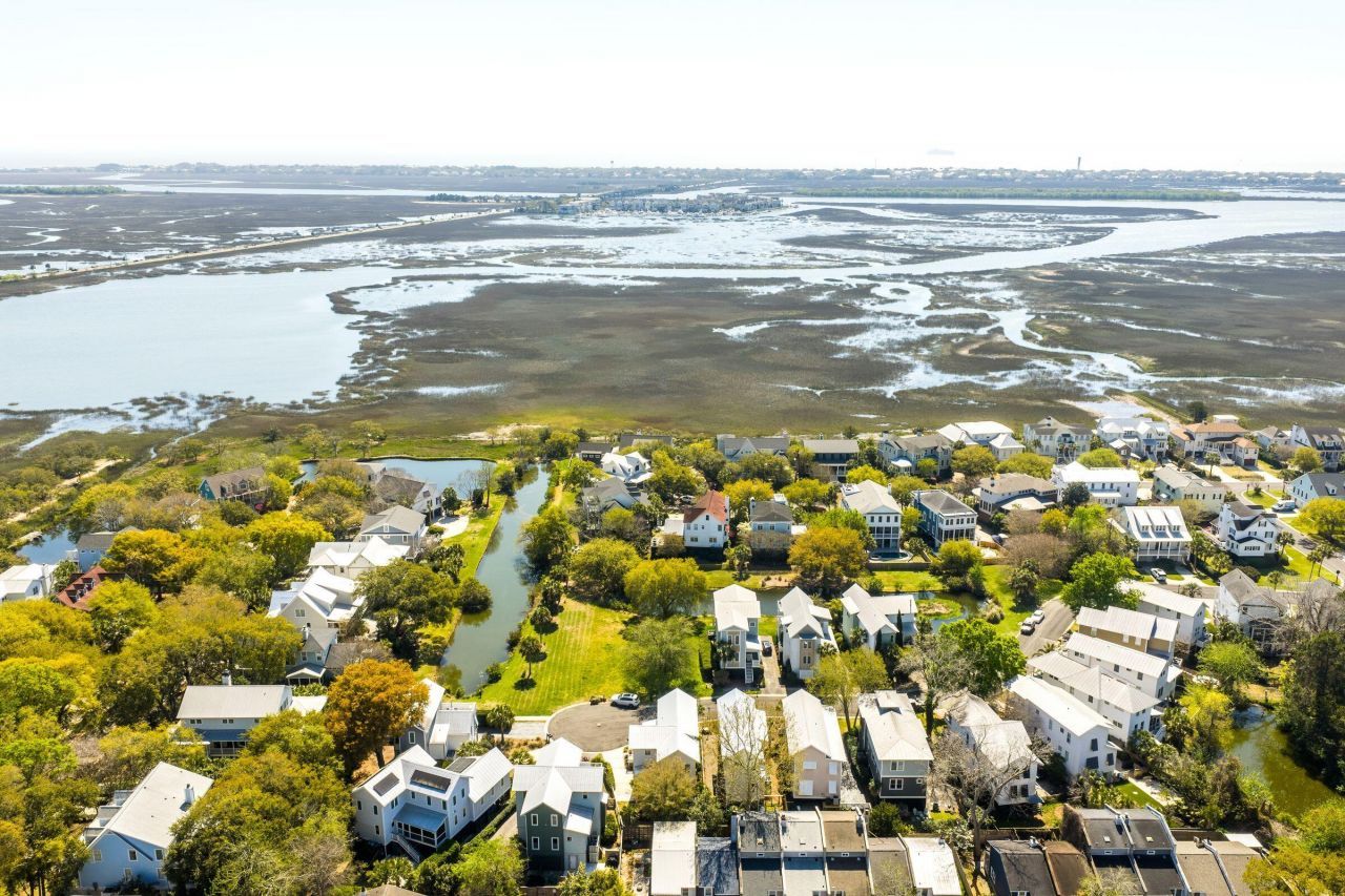 772 Gate Post Drive Photo 79