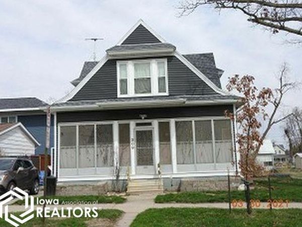 309 Summit Street, Marshalltown, IA 50158