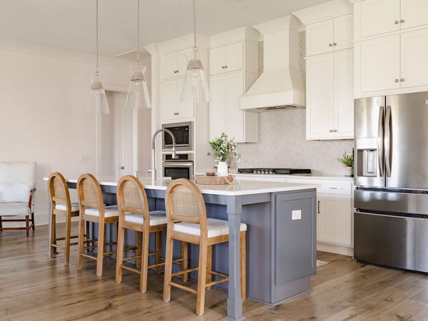 1048 Pine Creek Dr, Arrington, TN 37014