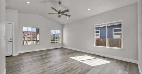 770 W Golden Valley Road, Reno, NV 89506 Photo