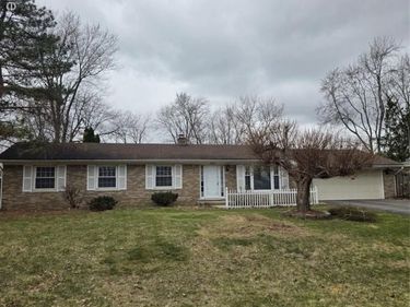 25825 Sierra Drive, Novi, MI 48374