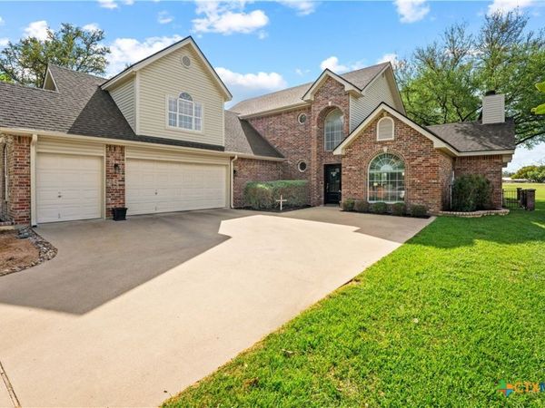 3401 Chisholm Trail , Salado, TX 76571