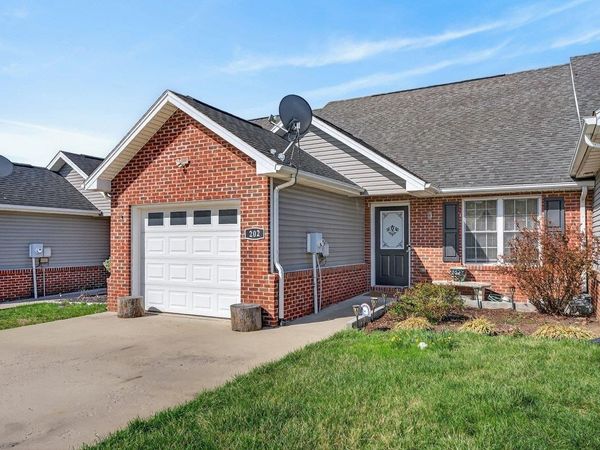 202 TARA DAWN CIR, BROADWAY, VA 22815