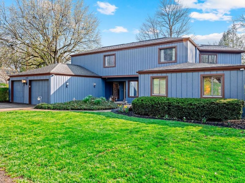 301 Wanoka Woods Drive, Terrace Park, OH 45174 Photo 2