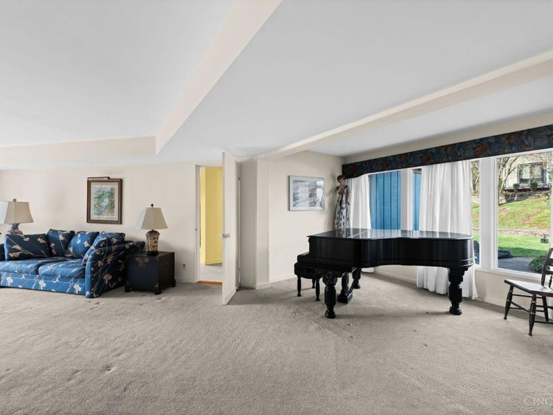 301 Wanoka Woods Drive, Terrace Park, OH 45174 Photo 5