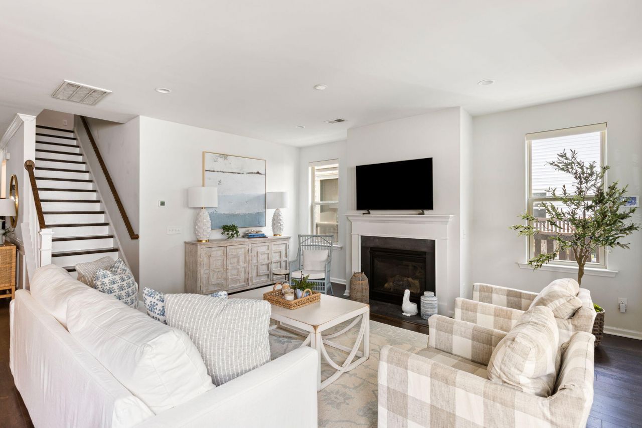 1981 Shadetree Boulevard Photo 6