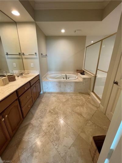 285 Grande Way, Unit 701, Naples, FL 34110 Photo