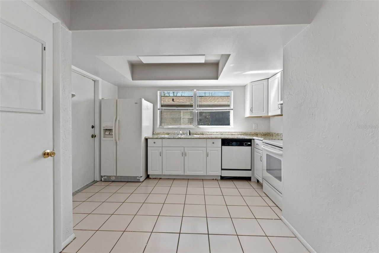 669 52nd Avenue S, Saint Petersburg, FL 33705 Photo