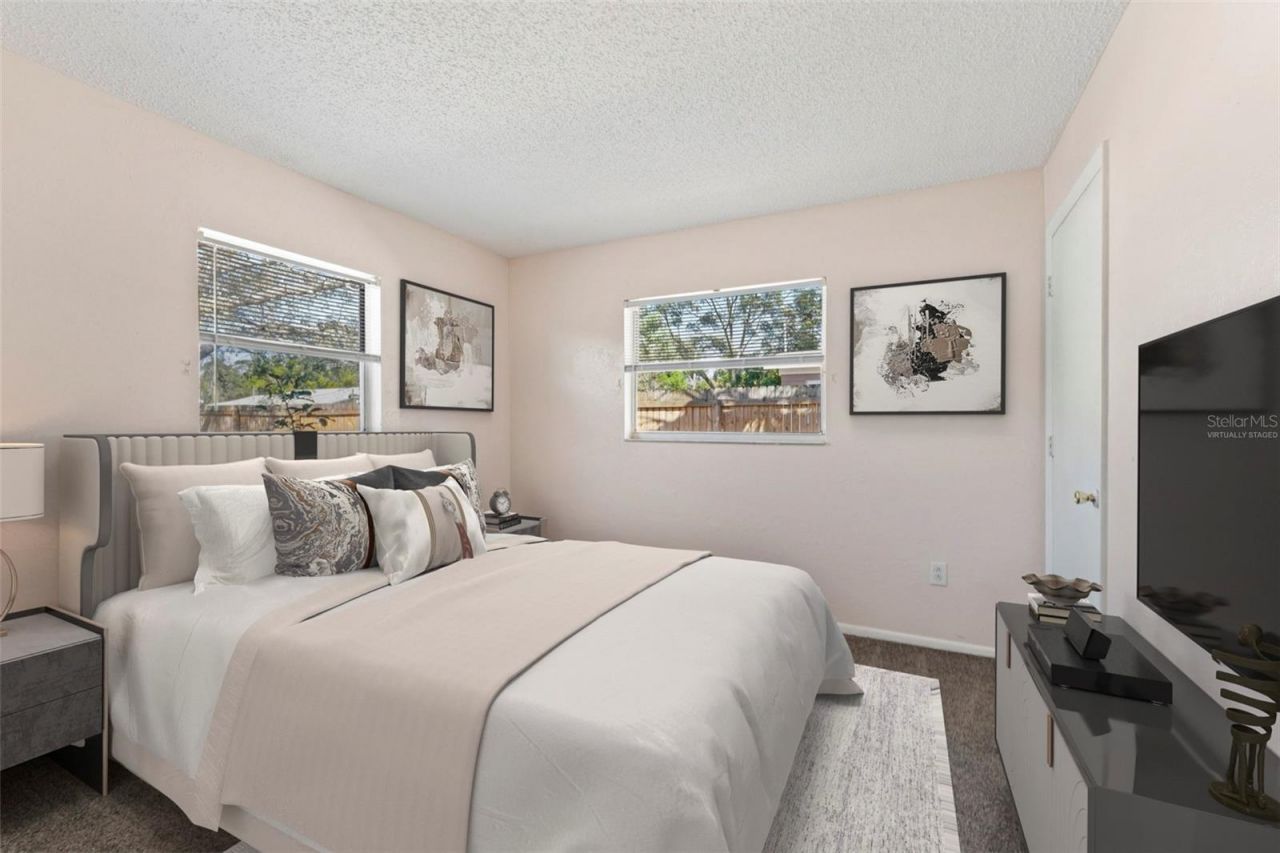 669 52nd Avenue S, Saint Petersburg, FL 33705 Photo