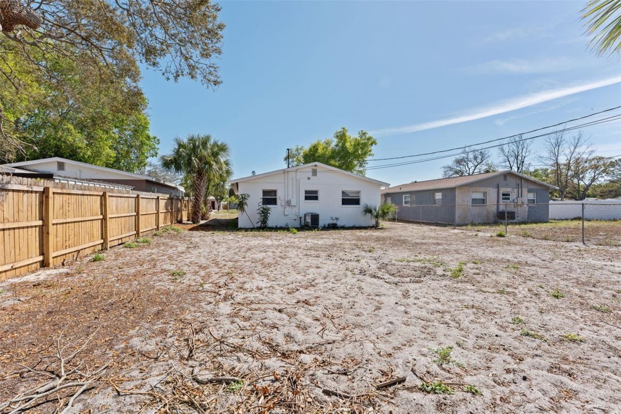 669 52nd Avenue S, Saint Petersburg, FL 33705 Photo