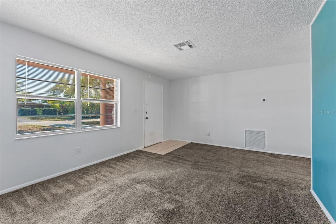 669 52nd Avenue S, Saint Petersburg, FL 33705 Photo