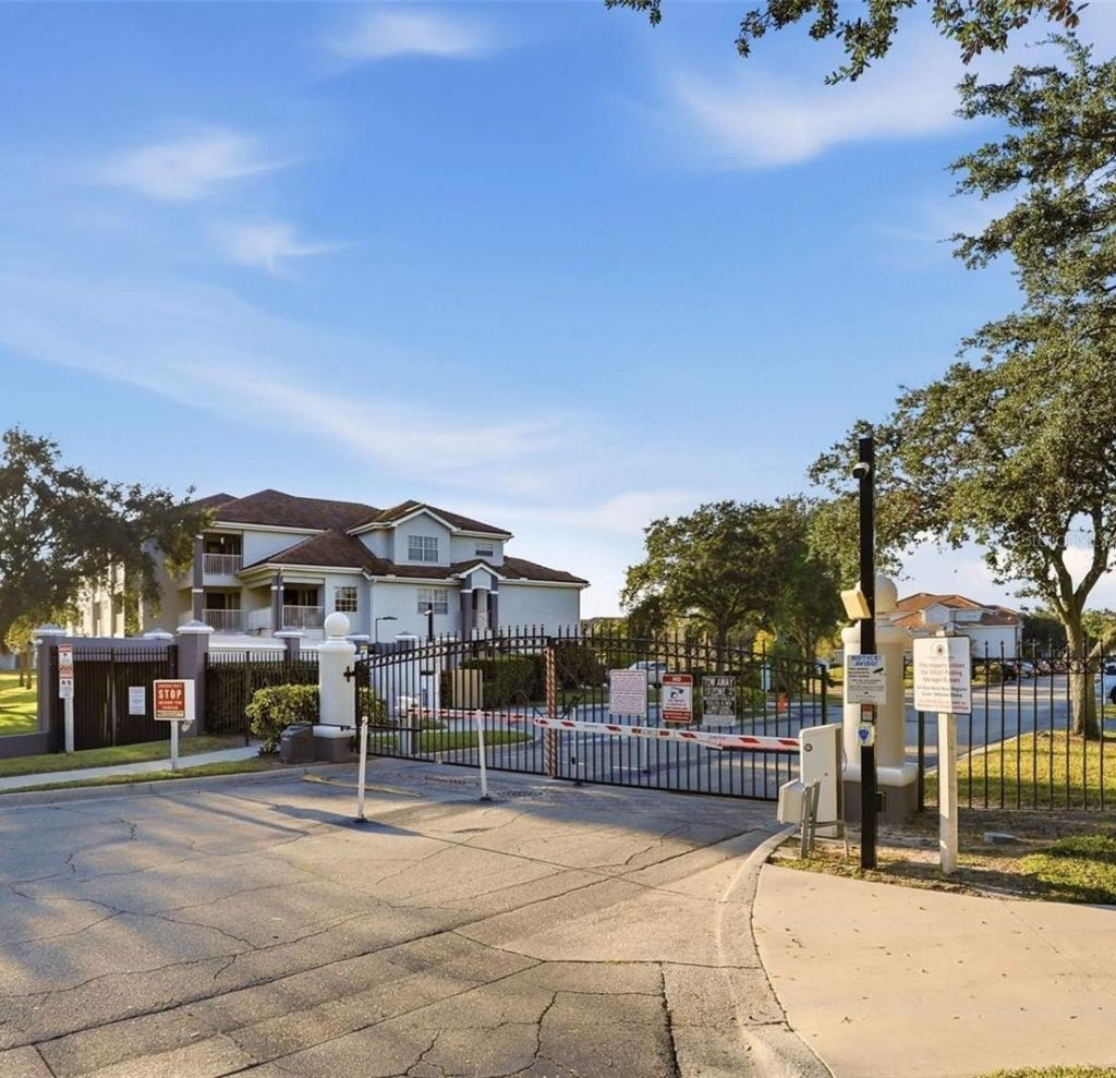 13803 Fairway Island Drive, Unit 1618, Orlando, FL 32837 Photo