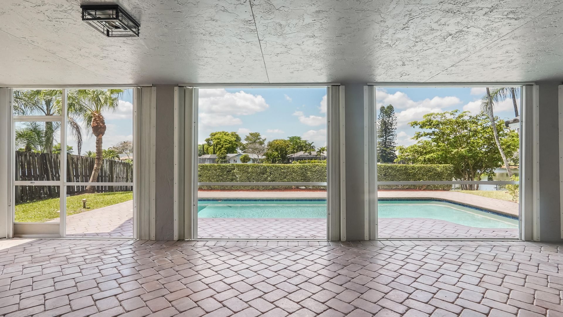 1071 NW 97th Avenue, Plantation, FL 33322 Photo