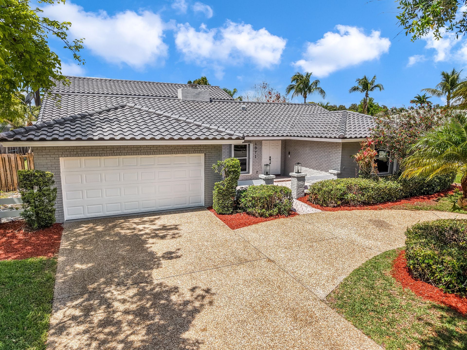 1071 NW 97th Avenue, Plantation, FL 33322 Photo