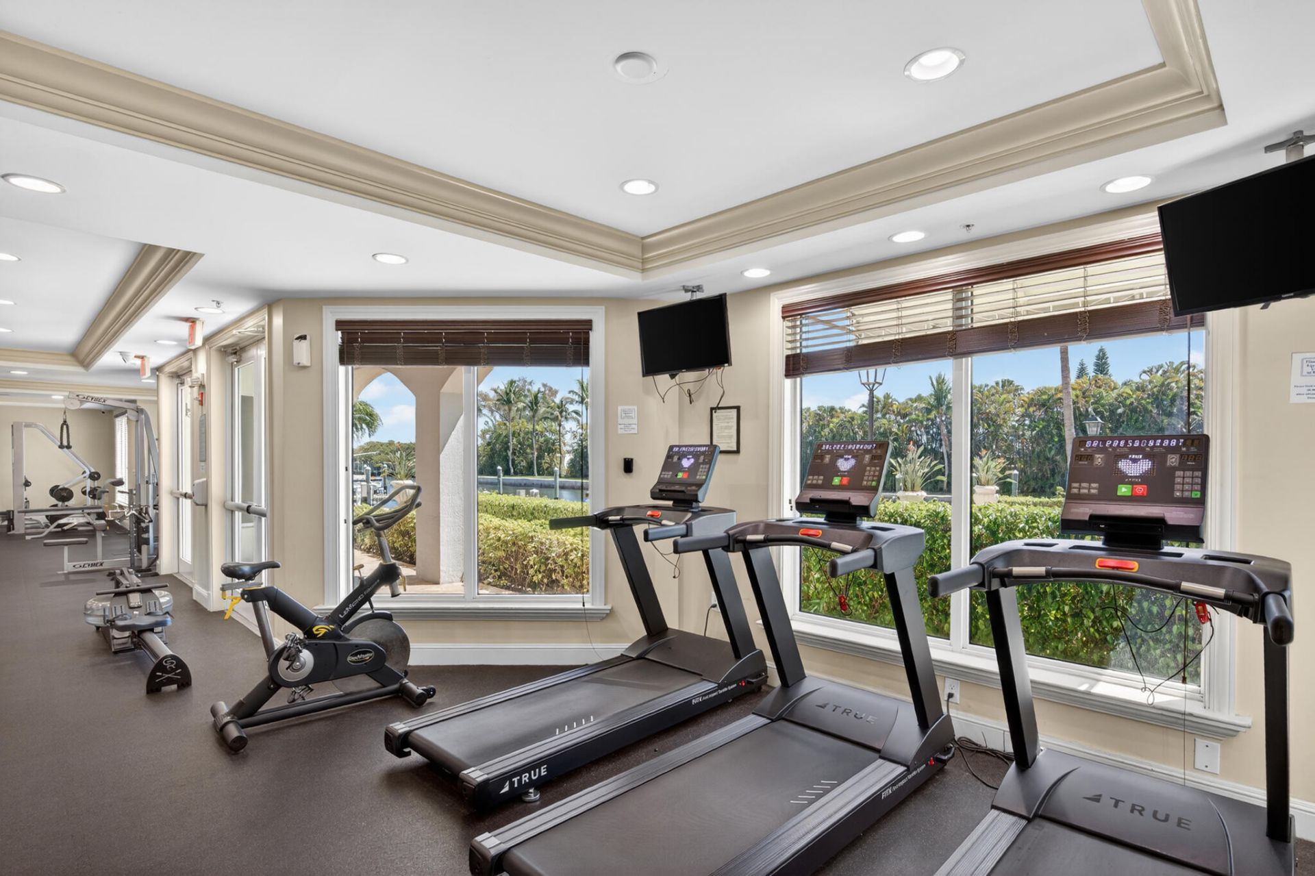 806 E Windward Way, Unit 403, Lantana, FL 33462 Photo