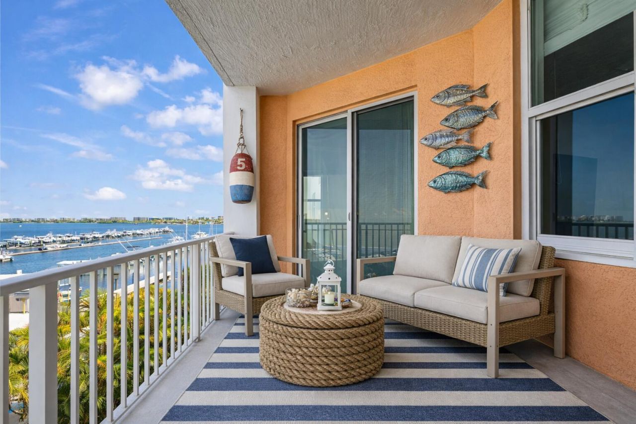 806 E Windward Way, Unit 403, Lantana, FL 33462 Photo