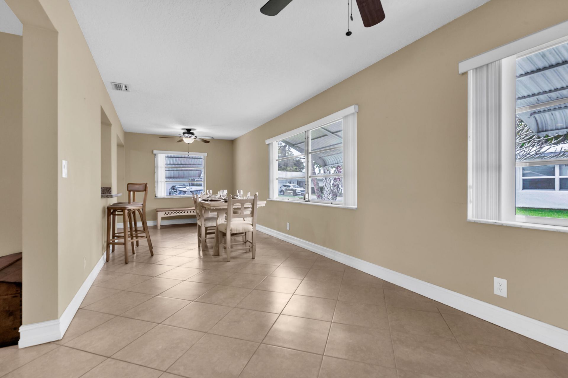 8208 NW 14 Street, Plantation, FL 33322 Photo