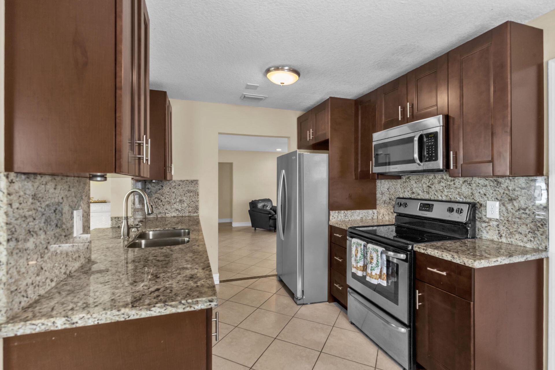 8208 NW 14 Street, Plantation, FL 33322 Photo