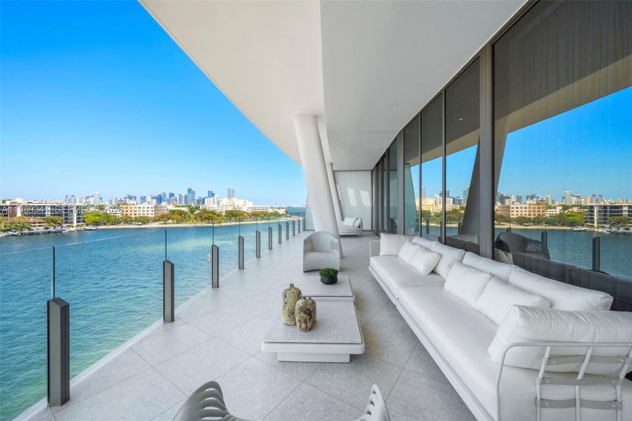 5 Grove Isle Dr, Unit PHS01, Coconut Grove, FL 33131 Photo
