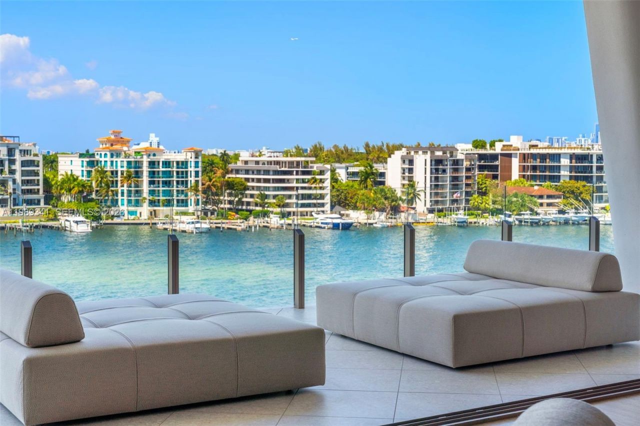 5 Grove Isle Dr, Unit PHS01, Coconut Grove, FL 33131 Photo