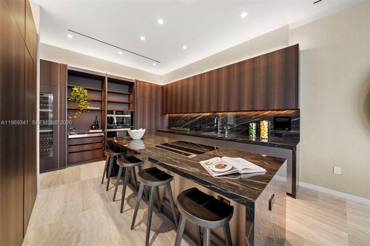 5 Grove Isle Dr , Unit PHS01, Coconut Grove, FL 33131 Photo